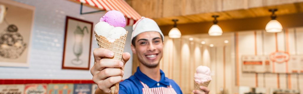 22web023_websitegraphics_foodcourt